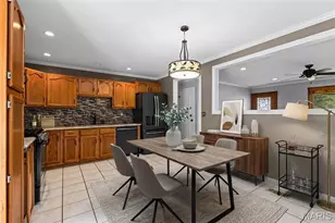 11918 Wexford Pl Dr, Maryland Heights, MO 63043 - Photo 15