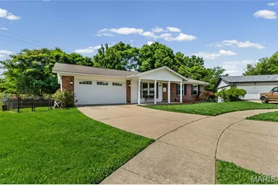 11918 Wexford Place Drive, Maryland Heights, MO 63043 - Photo 3