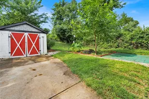 8904 Olden Ave, Saint Louis, MO 63114 - Photo 17