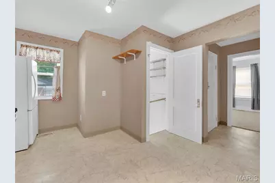 8904 Olden Avenue, Saint Louis, MO 63114 - Photo 11
