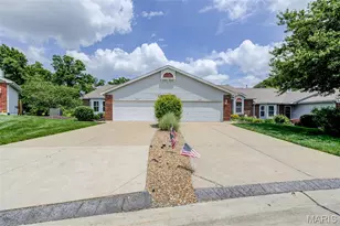1578 Lienemann Dr, Saint Charles, MO 63303 - Photo 5