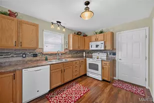 1072 Huntington Dr, Troy, MO 63379 - Photo 3