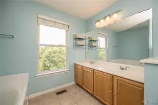 1566 Buckhurst Ct, Ballwin, MO 63021 - Photo 29
