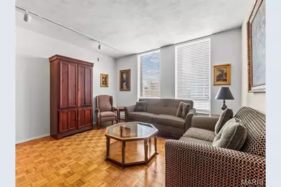 200 S Brentwood Boulevard #13F, Clayton, MO 63105 - Photo 5