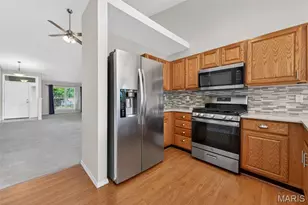 812 Whispering Village Cir, Ballwin, MO 63021 - Photo 13
