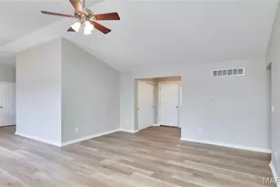 10 Sugarberry Ct, Troy, MO 63379 - Photo 7