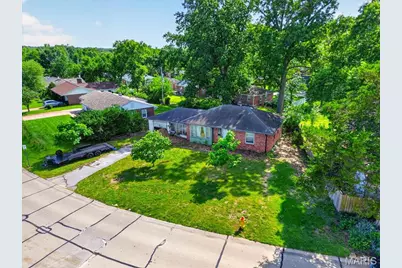 711 Chopin Drive, Kirkwood, MO 63122 - Photo 3