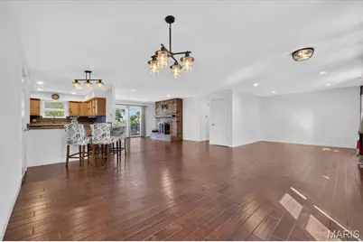 4590 Grandcastle Drive, Saint Louis, MO 63128 - Photo 7