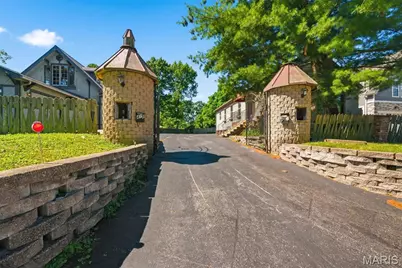 418 Oak Tree Drive, Webster Groves, MO 63119 - Photo 23