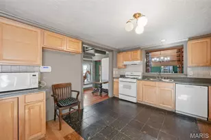 418 Oak Tree Dr, Webster Groves, MO 63119 - Photo 7