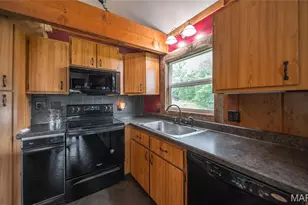 98 Whispering Pines Ln, Shelbyville, MO 65565 - Photo 5