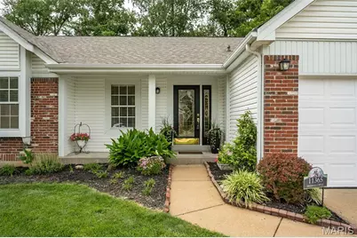 11365 Brierhall Circle, Maryland Heights, MO 63043 - Photo 3