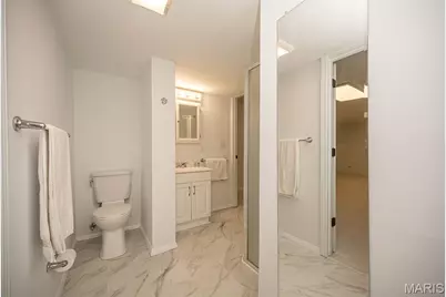 11365 Brierhall Circle, Maryland Heights, MO 63043 - Photo 33