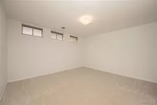 11365 Brierhall Cir, Maryland Heights, MO 63043 - Photo 35