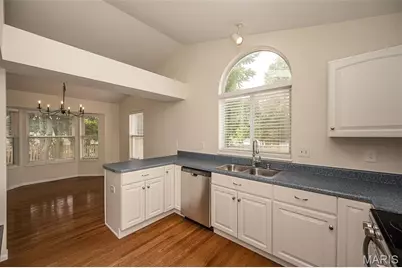 11365 Brierhall Circle, Maryland Heights, MO 63043 - Photo 15
