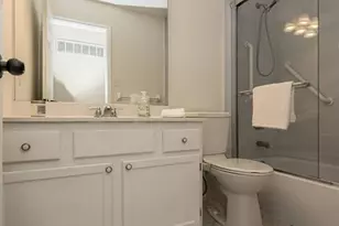 11365 Brierhall Cir, Maryland Heights, MO 63043 - Photo 17