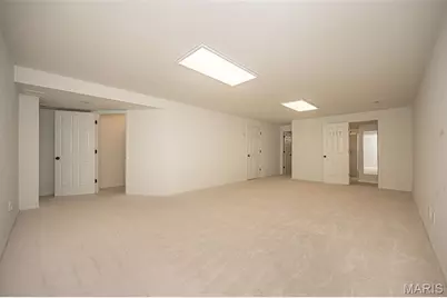 11365 Brierhall Circle, Maryland Heights, MO 63043 - Photo 31