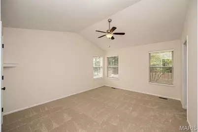 11365 Brierhall Circle, Maryland Heights, MO 63043 - Photo 19