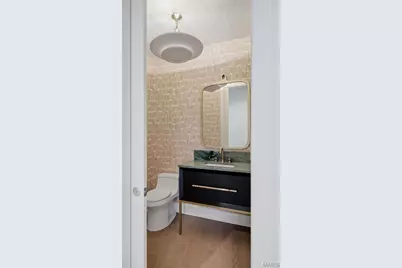 8250 Forsyth Boulevard #302, Clayton, MO 63105 - Photo 23