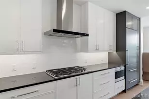 8250 Forsyth Blvd, Clayton, MO 63105 - Photo 11