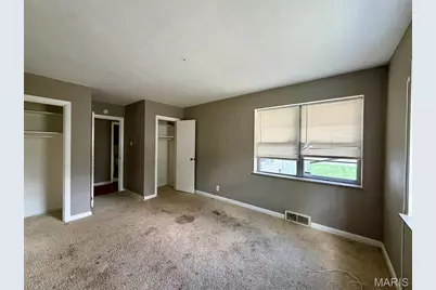 107 Habecking Drive, Saint Louis, MO 63137 - Photo 9