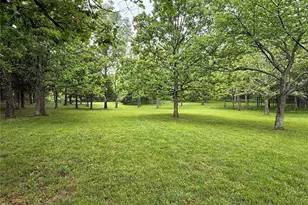 19901 Providence Dr, Lebanon, MO 65536 - Photo 49
