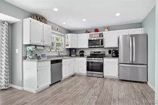 324 Lyons Dr, Troy, MO 63379 - Photo 7