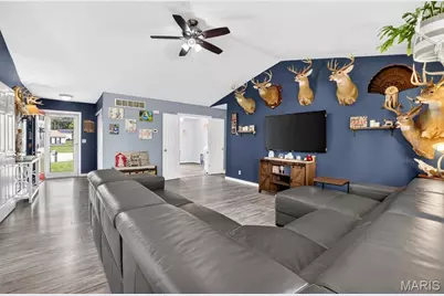 324 Lyons Drive, Troy, MO 63379 - Photo 5
