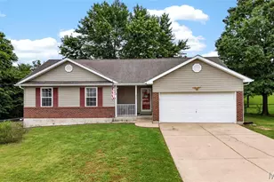 324 Lyons Dr, Troy, MO 63379 - Photo 1