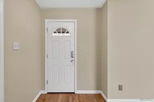 5421 Ct Of Cedars, Saint Louis, MO 63128 - Photo 3