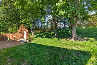 5421 Court Of Cedars, Saint Louis, MO 63128 - Photo 31