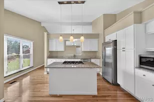 5421 Ct Of Cedars, Saint Louis, MO 63128 - Photo 9