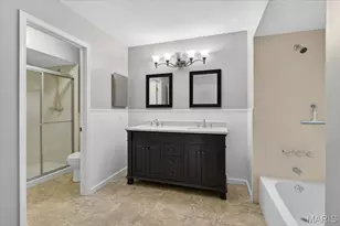 5421 Ct Of Cedars, Saint Louis, MO 63128 - Photo 19
