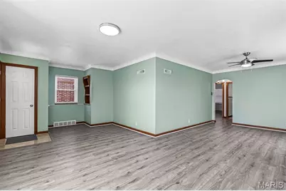 5449 Mardel Avenue, Saint Louis, MO 63109 - Photo 9