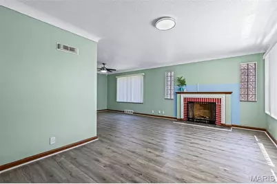 5449 Mardel Avenue, Saint Louis, MO 63109 - Photo 3