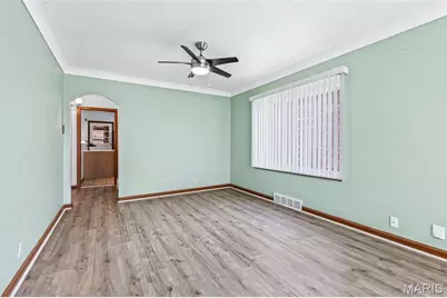 5449 Mardel Avenue, Saint Louis, MO 63109 - Photo 11