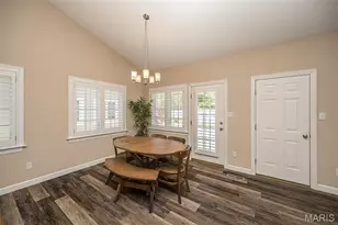 746 Windberry Ct, Kirkwood, MO 63122 - Photo 9