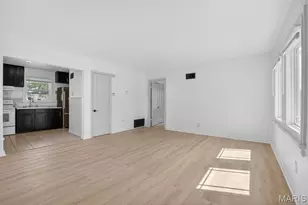 346 Mueller Ave, Ferguson, MO 63135 - Photo 7