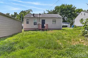 346 Mueller Ave, Ferguson, MO 63135 - Photo 5