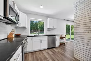 12555 Pepperwood Dr, Saint Louis, MO 63146 - Photo 21