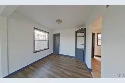 9169 Newby Street, Bellefontaine Neighbors, MO 63137 - Photo 5