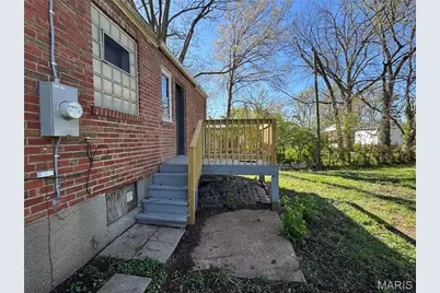 9169 Newby Street, Bellefontaine Neighbors, MO 63137 - Photo 13
