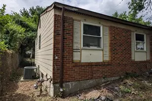 10333 Castle Dr, Saint Louis, MO 63136 - Photo 5