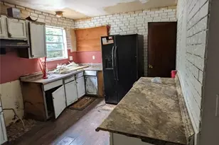 10333 Castle Dr, Saint Louis, MO 63136 - Photo 15