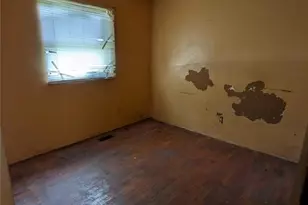 10333 Castle Dr, Saint Louis, MO 63136 - Photo 21