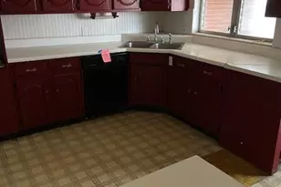 608 N 4th St, Elsberry, MO 63343 - Photo 5