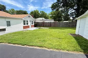 9010 Trefore Ave, Berkeley, MO 63134 - Photo 7