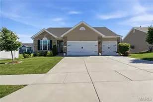 104 Hannahs Mill Dr, Lake Saint Louis, MO 63367 - Photo 1