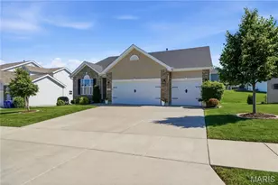 104 Hannahs Mill Dr, Lake Saint Louis, MO 63367 - Photo 3