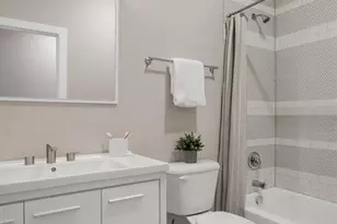 211 Fee Fee Rd, Maryland Heights, MO 63043 - Photo 25